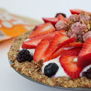 MEDIO KILO Clusters de Granola con Yogurt Taro.